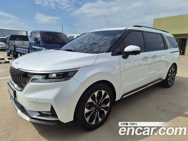 Kia Canival 2022 — photo 1
