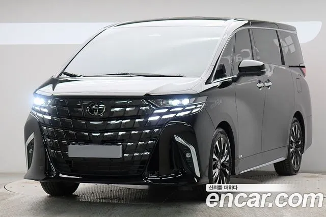 Toyota Alphard 2024 — photo 1