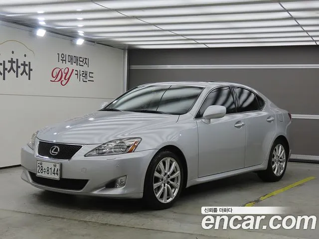 Lexus IS 2008 — photo 1