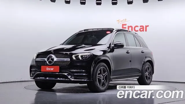 Mercedes-Benz GLE-Class 2020 — photo 1