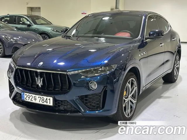 Maserati Levante 2023 — photo 1