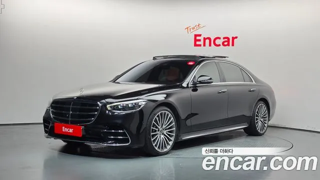 Mercedes-Benz S-Class 2023 — photo 1