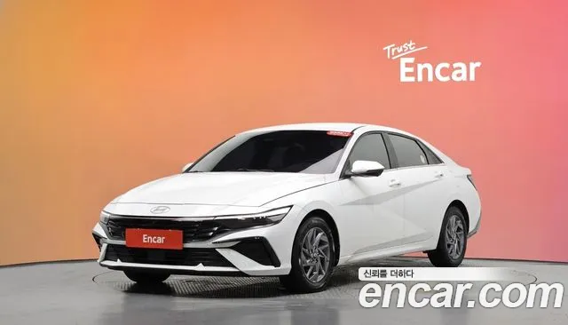 Hyundai AVANTE 2024 — photo 1