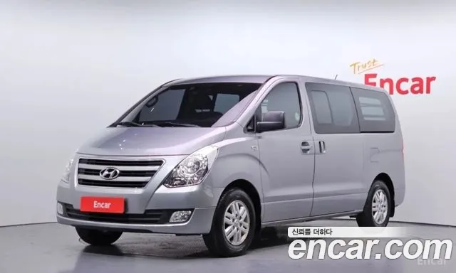Hyundai Starex 2018 — photo 1