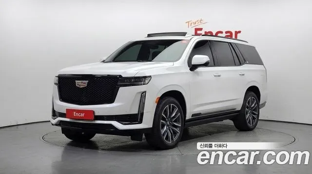 Cadillac Escalade 2023 — photo 1