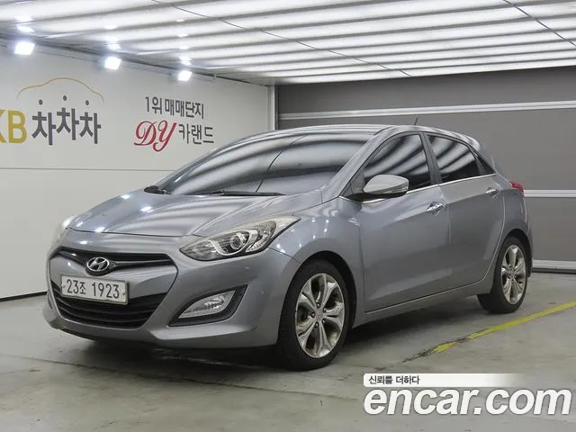 Hyundai i30 2012 — photo 1