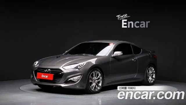 Hyundai Genesis 2012 — photo 1