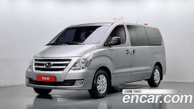 Hyundai Starex 2018 — photo 1