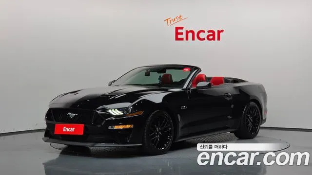 Ford Mustang 2021 — photo 1