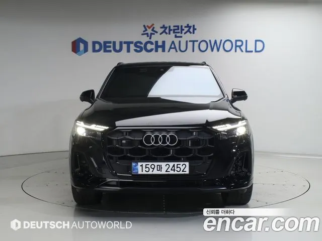 Audi Q7 2025 — photo 1