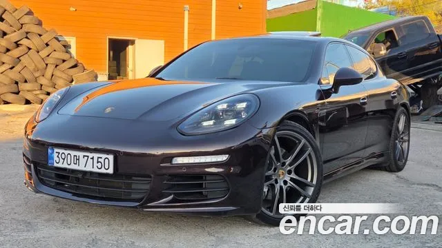 Porsche Panamera 2015 — photo 1