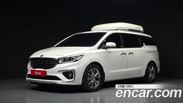 Kia Canival 2020 — photo 1