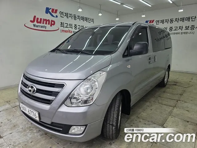 Hyundai Starex 2017 — photo 1