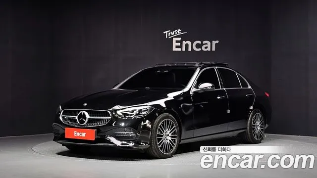 Mercedes-Benz C-Class 2024 — photo 1