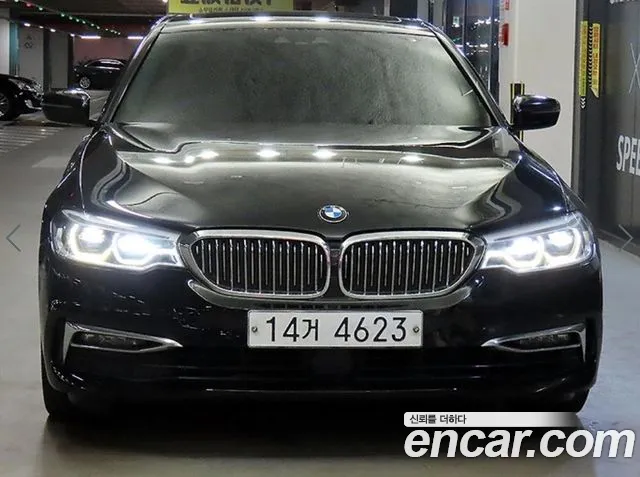 BMW 5-Series 2019 — photo 1