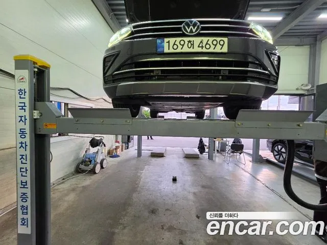 Volkswagen Tiguan 2022 — photo 1