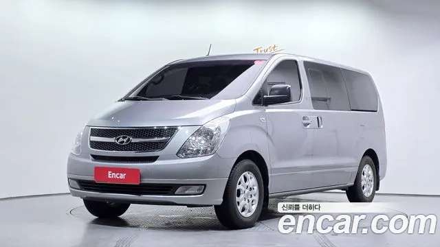 Hyundai Starex 2016 — photo 1