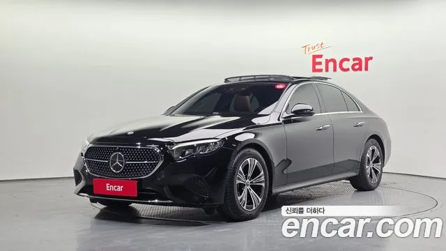 Mercedes-Benz E-Class 2025 — photo 1