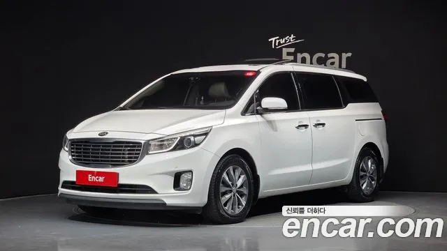 Kia Canival 2016 — photo 1