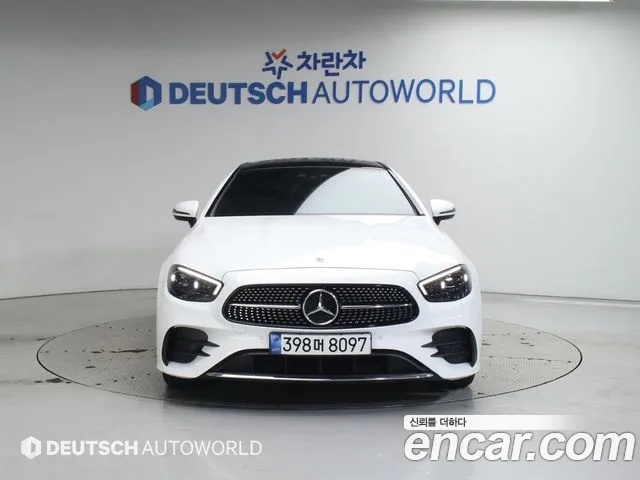 Mercedes-Benz E-Class 2022 — photo 1