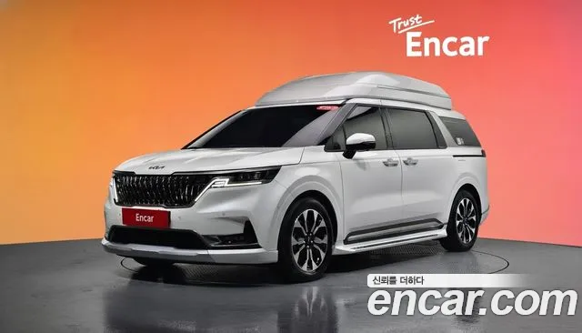 Kia Canival 2023 — photo 1