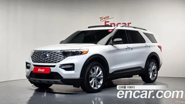 Ford Explorer 2022 — photo 1