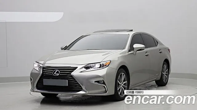 Lexus ES 2016 — photo 1
