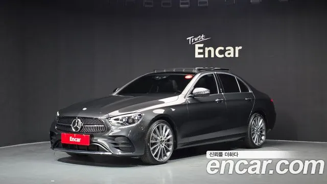 Mercedes-Benz E-Class 2022 — photo 1