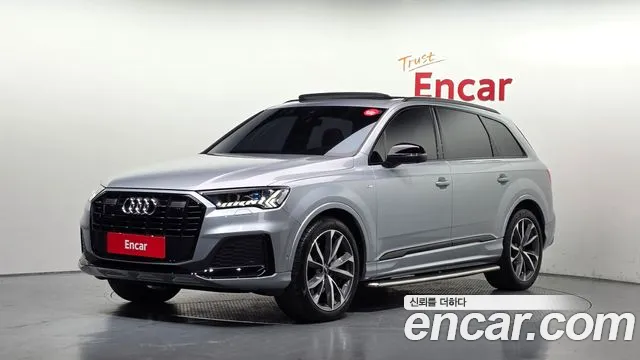 Audi Q7 2023 — photo 1