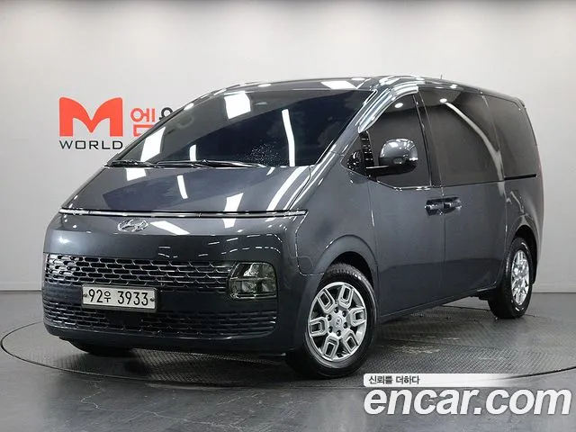 Hyundai Staria 2022 — photo 1