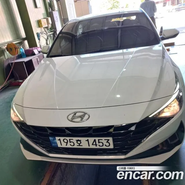 Hyundai AVANTE 2023 — photo 1