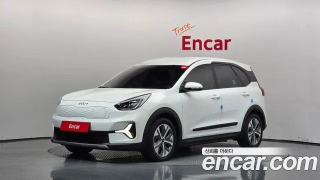 Kia Niro 2023 — photo 1