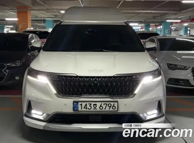 Kia Canival 2022 — photo 1