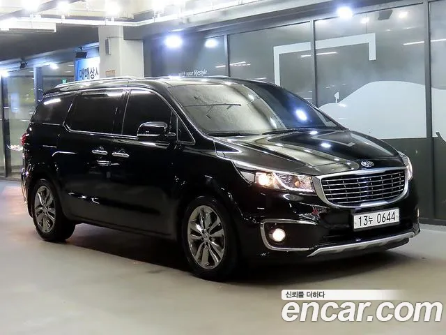 Kia Canival 2016 — photo 1