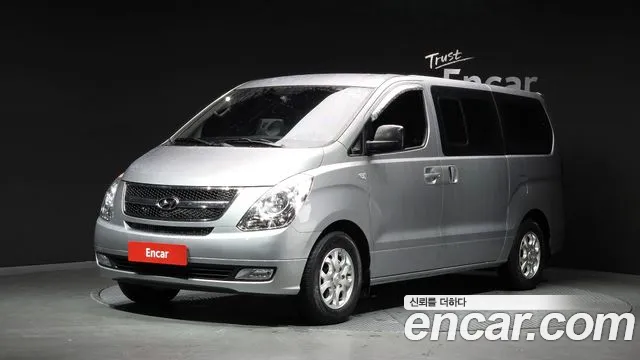 Hyundai Starex 2015 — photo 1
