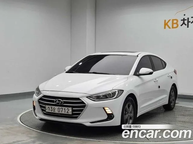 Hyundai AVANTE 2017 — photo 1
