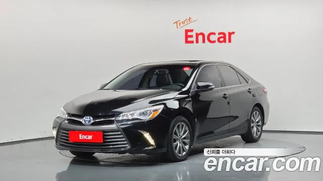 Toyota Camry 2015 — photo 1