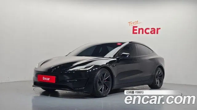 Tesla Model 3 2024 — photo 1