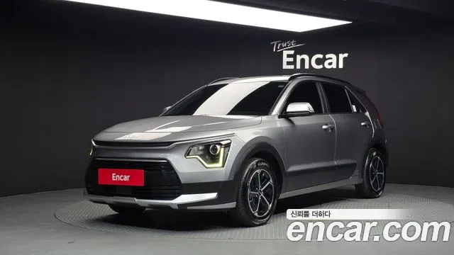 Kia Niro 2022 — photo 1