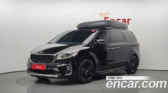 Kia Canival 2019 — photo 1