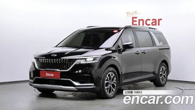 Kia Canival 2021 — photo 1