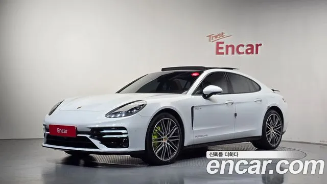 Porsche Panamera 2020 — photo 1