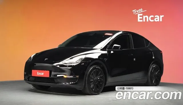 Tesla Model Y 2022 — photo 1