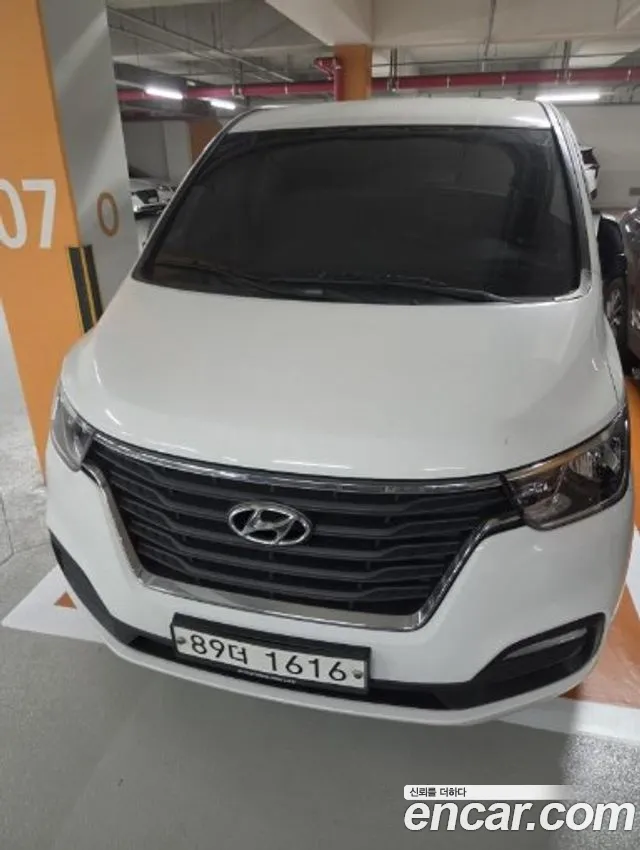 Hyundai Starex 2019 — photo 1