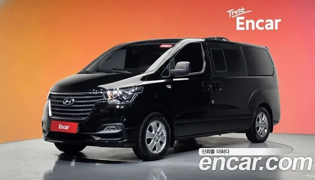Hyundai Starex 2019 — photo 1