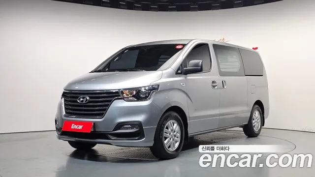 Hyundai Starex 2020 — photo 1