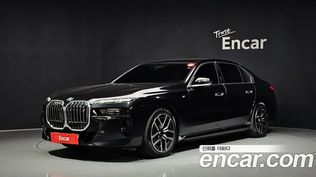 BMW i7 2024 — photo 1