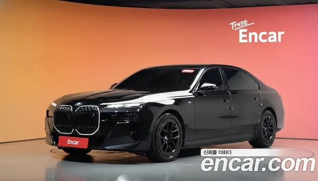 BMW i7 2024 — photo 1