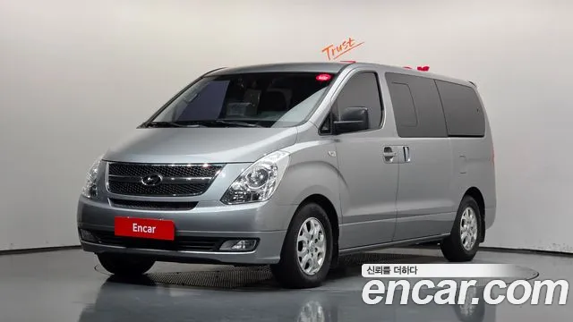 Hyundai Starex 2013 — photo 1