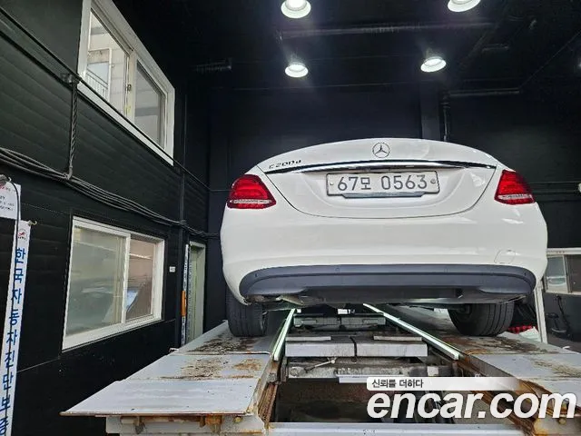Mercedes-Benz C-Class 2016 — photo 1